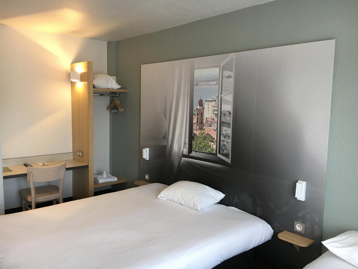 B&B Hotel Villeneuve Loubet Village Exterior photo